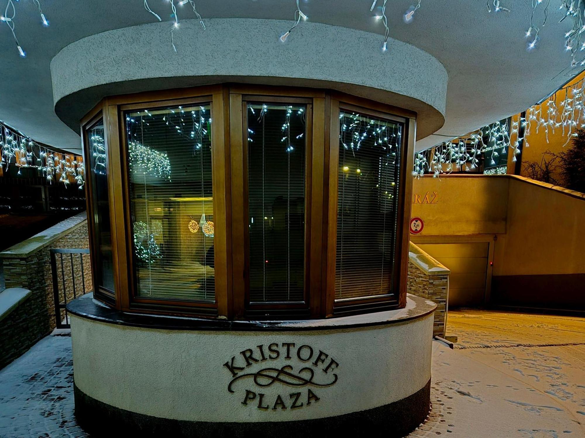 אפרטהוטל Trenčín Kristoff Plaza Trencianske Teplice מראה חיצוני תמונה